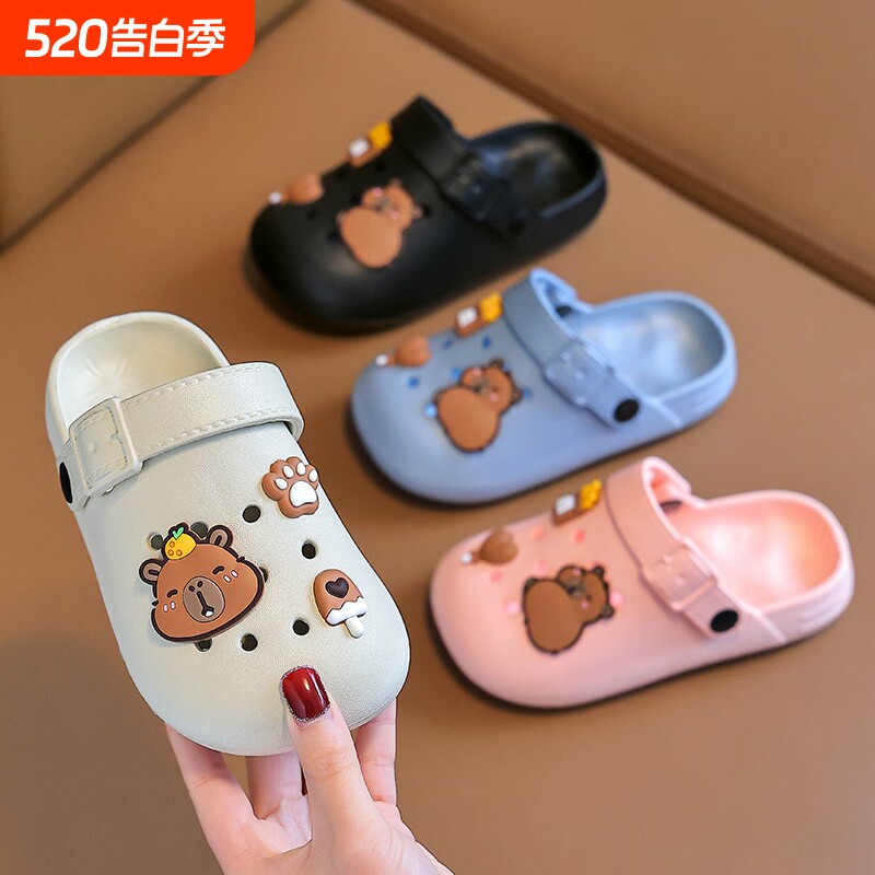 2025小孩儿童洞洞鞋夏季男女童踩屎感防滑包头亲子新款沙滩凉拖鞋