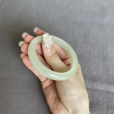 爆款仿新疆和田玉手镯羊脂玉女款白玉正品旺夫玉石玉镯送人礼物