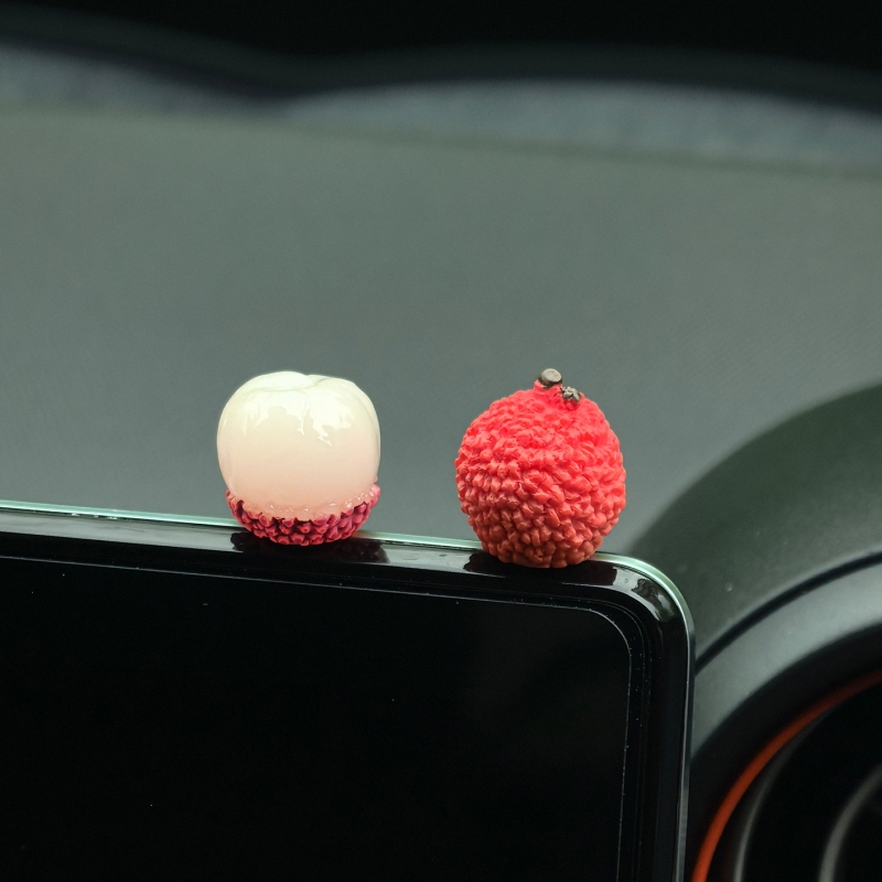 GUODUO事事顺荔稀奇古怪车载荔枝摆件可爱迷你汽车中控台装饰