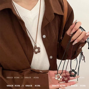 花朝花暮!银色花朵长款黑绳项链女款小众ins挂脖配饰简约毛衣链