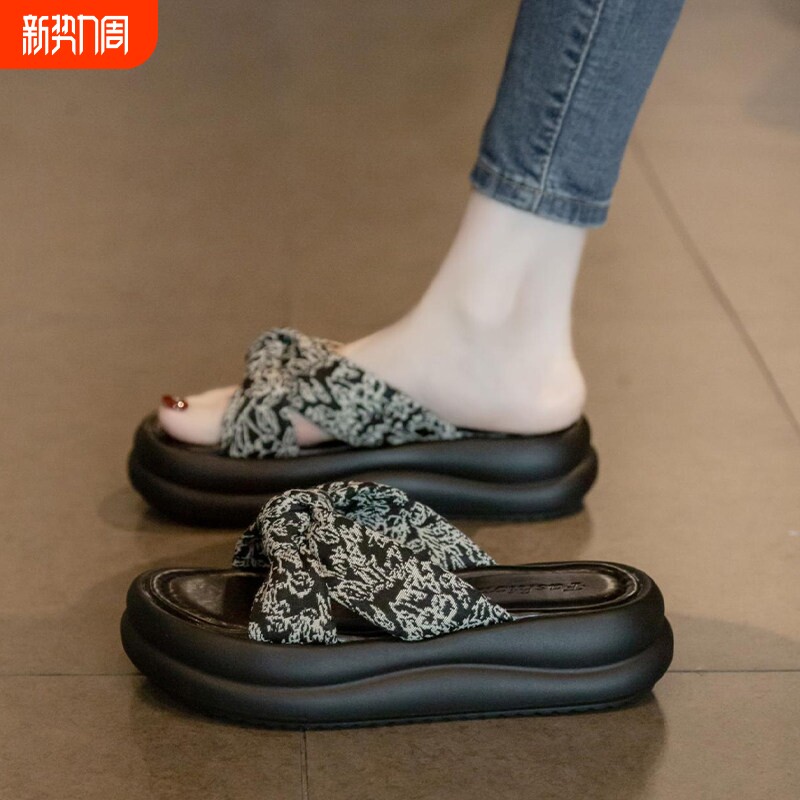凉拖鞋女夏外穿2026新款仙女风配裙子厚底沙滩凉鞋时尚孕妇一字拖