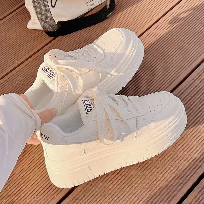 赵露思同款增高5CM小香风高级小白鞋2025冬新款底百搭校园风板鞋