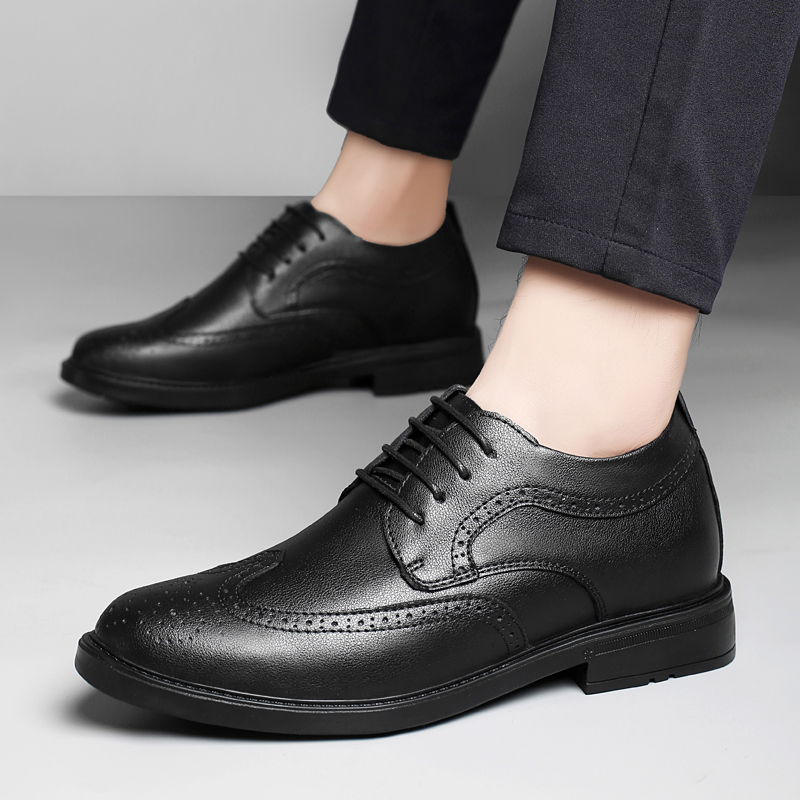 2025秋冬季男新款布洛克雕花英伦风商务休闲皮鞋大码百搭新郎结婚