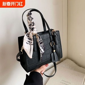 帝柏当季包包新款时尚手提单肩女包石头纹斜挎百搭ins质感小方包