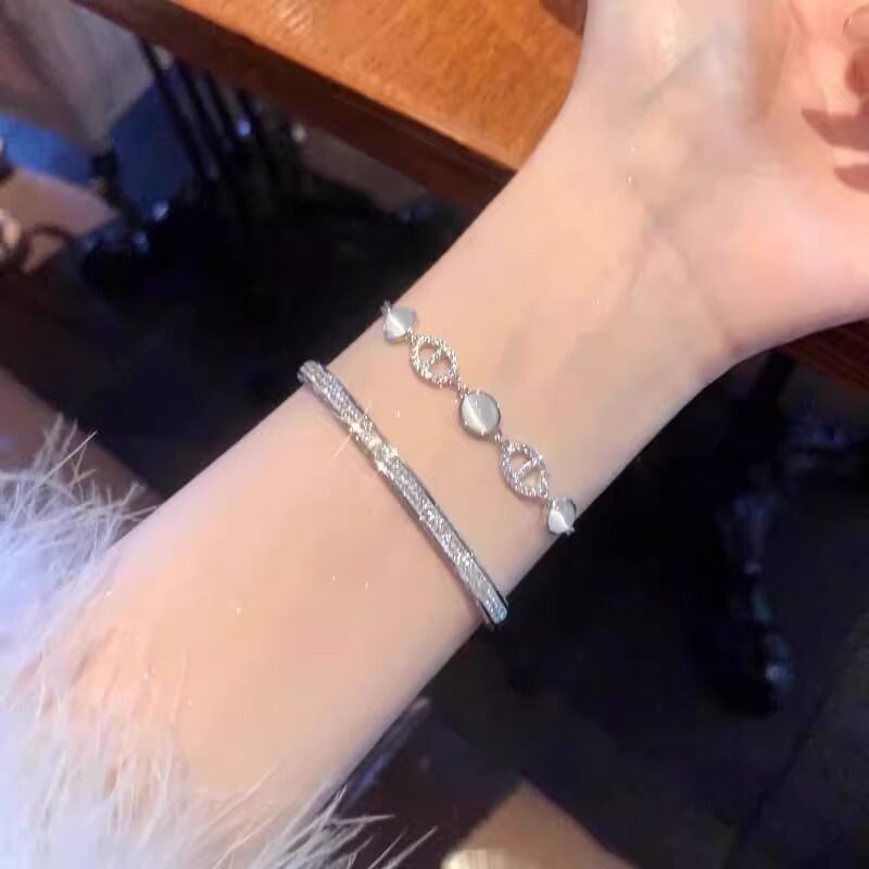 【浪漫至上】满钻猪鼻子猫眼石手链女ins小众轻奢满天星手镯配饰