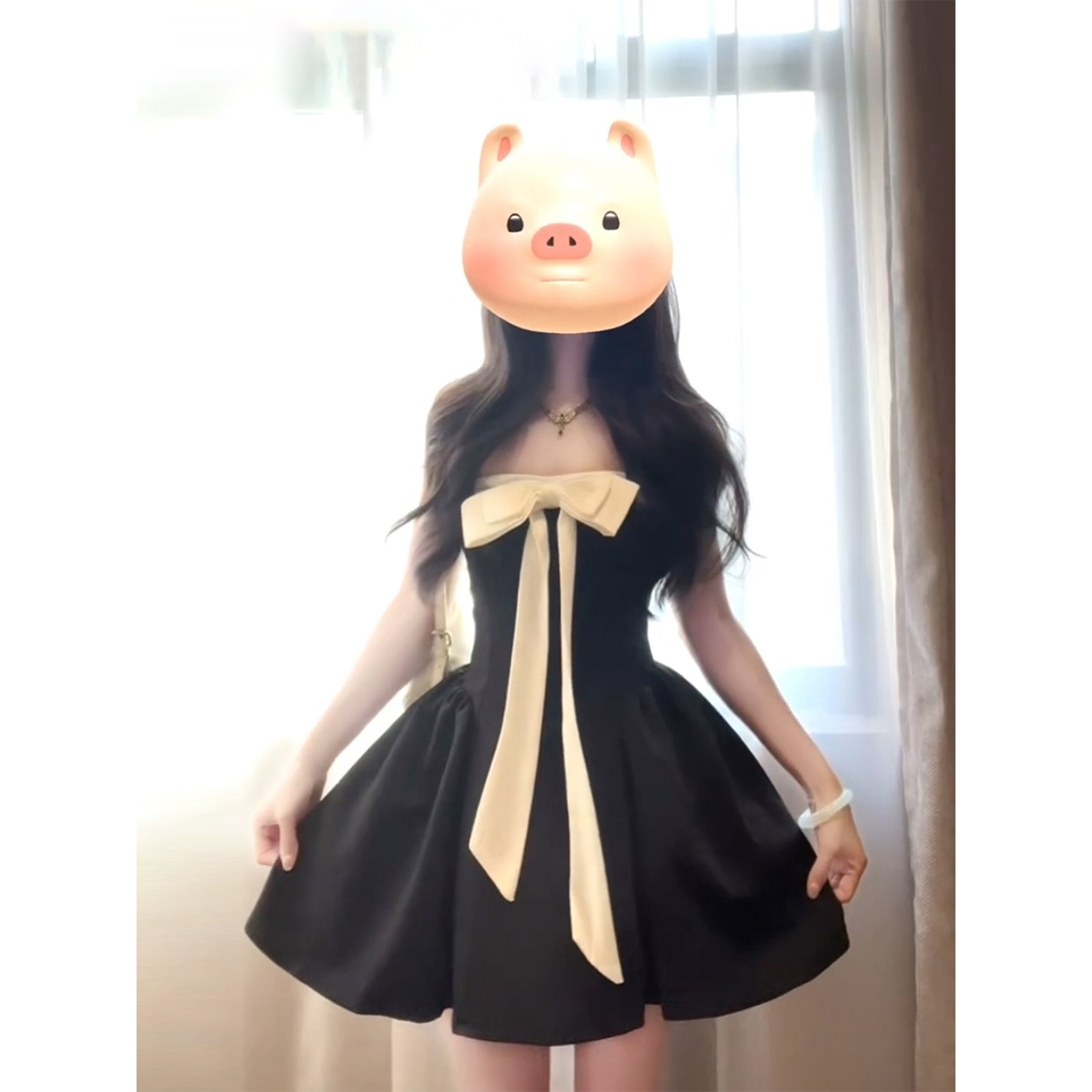 甜美少女感蝴蝶结一字肩连衣裙