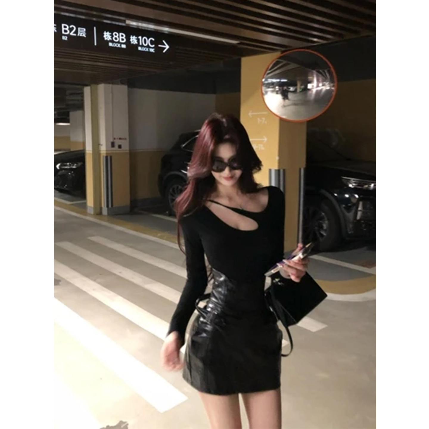 微胖纯欲辣妹修身镂空露锁骨上衣