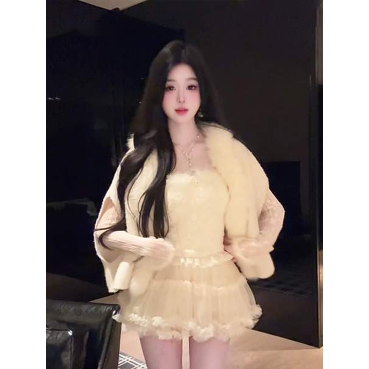 微胖纯欲温柔蕾丝拼接一字肩上衣