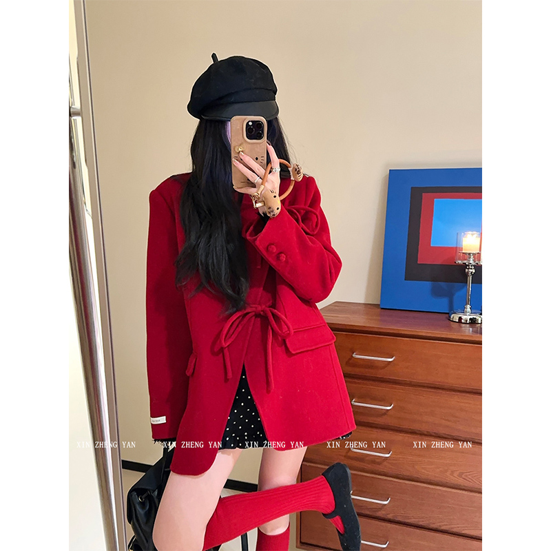 微胖mm复古红色系带毛呢外套女