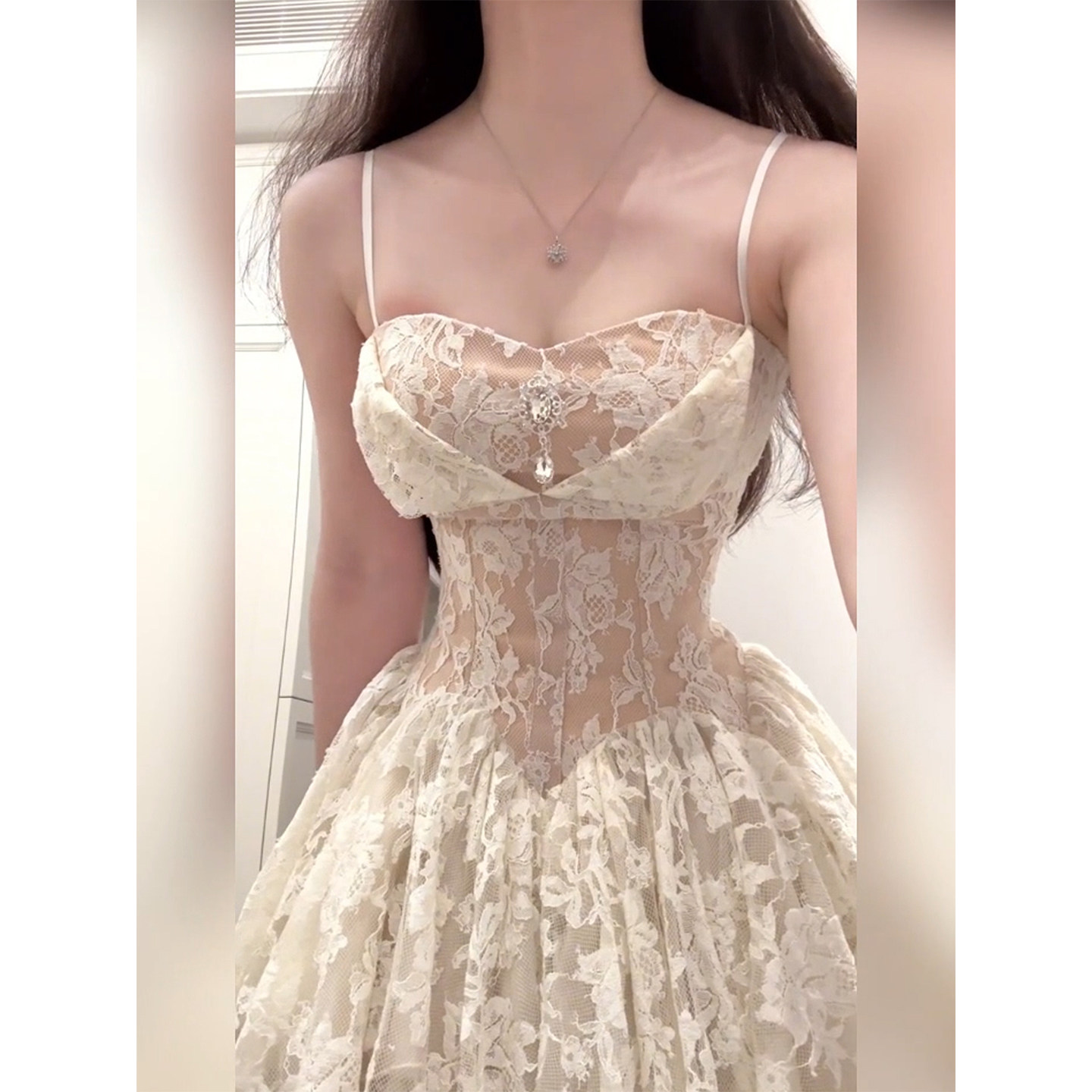 XZY 微胖纯欲甜美重工蕾丝水钻吊带裙女25年冬季绝美公主蓬蓬短裙