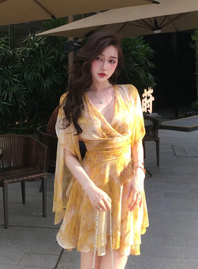 XZY 微胖法式纯欲V领黄色碎花连衣裙女25年夏绝美度假风仙女短裙