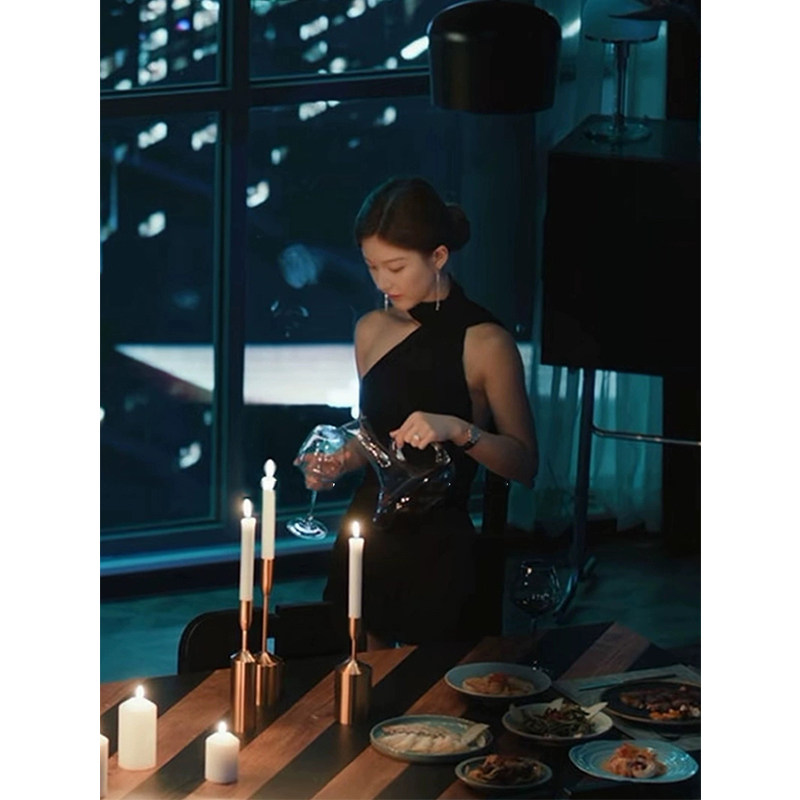 XZY 微胖法式气质露背挂脖飘带连衣裙女赵露思同款性感黑色晚礼服