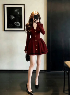 XZY 微胖新年小香风红色V领长袖连衣裙女25年冬季收腰显瘦短裙子