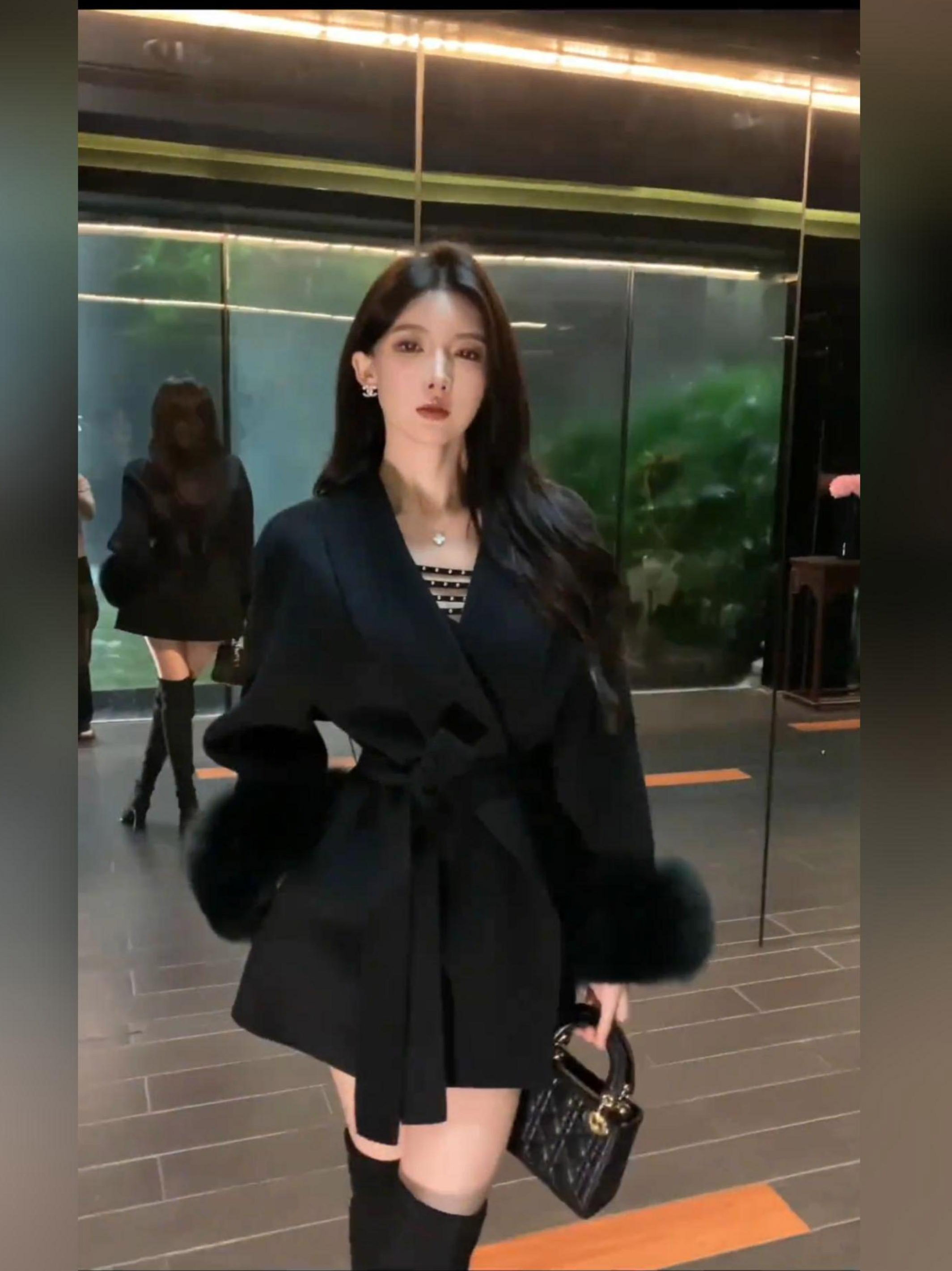 大码时尚气质赫本风黑色毛呢外套