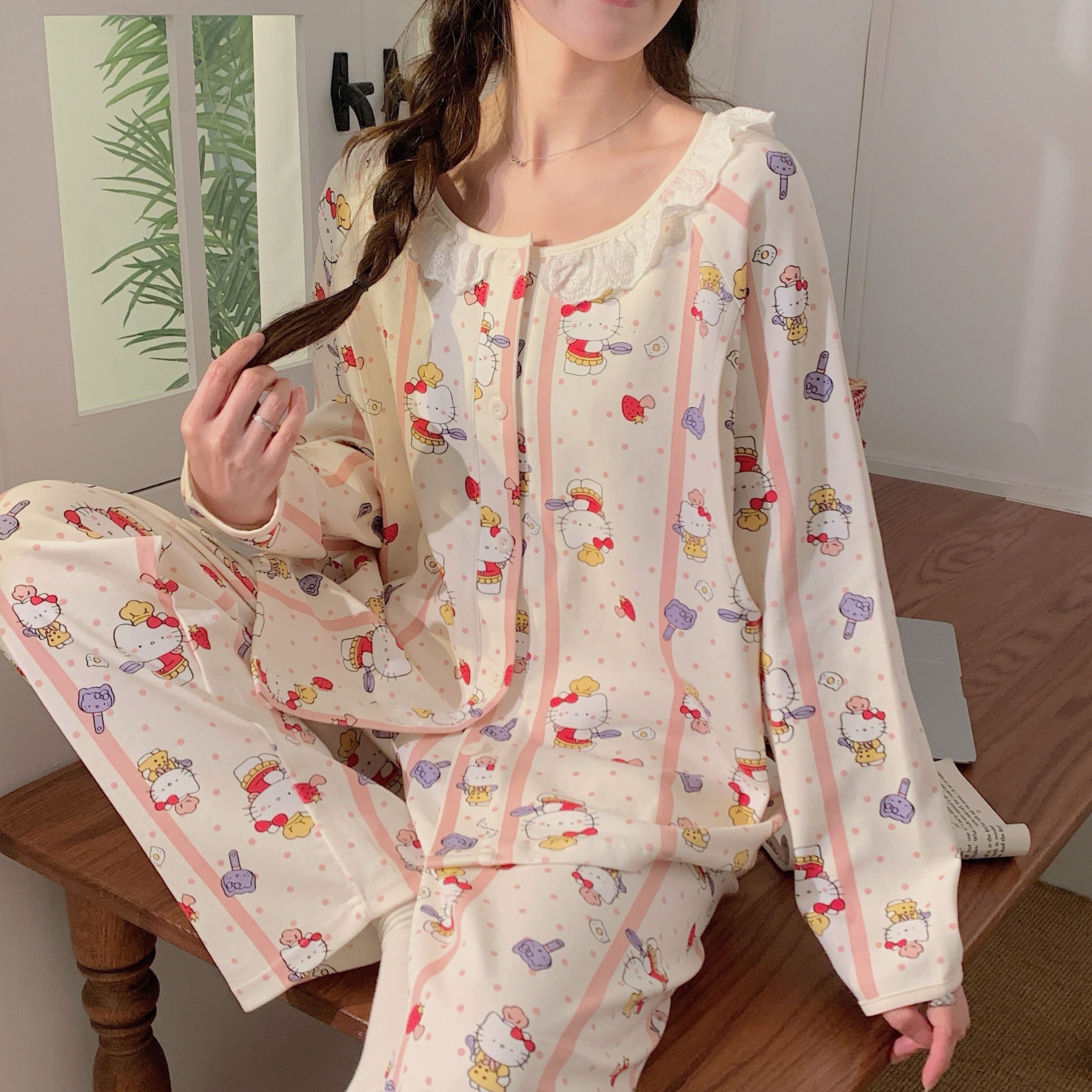 带胸垫卡通凯蒂猫月子服夏季6月份哺乳喂奶怀孕期待产孕妇睡衣女7