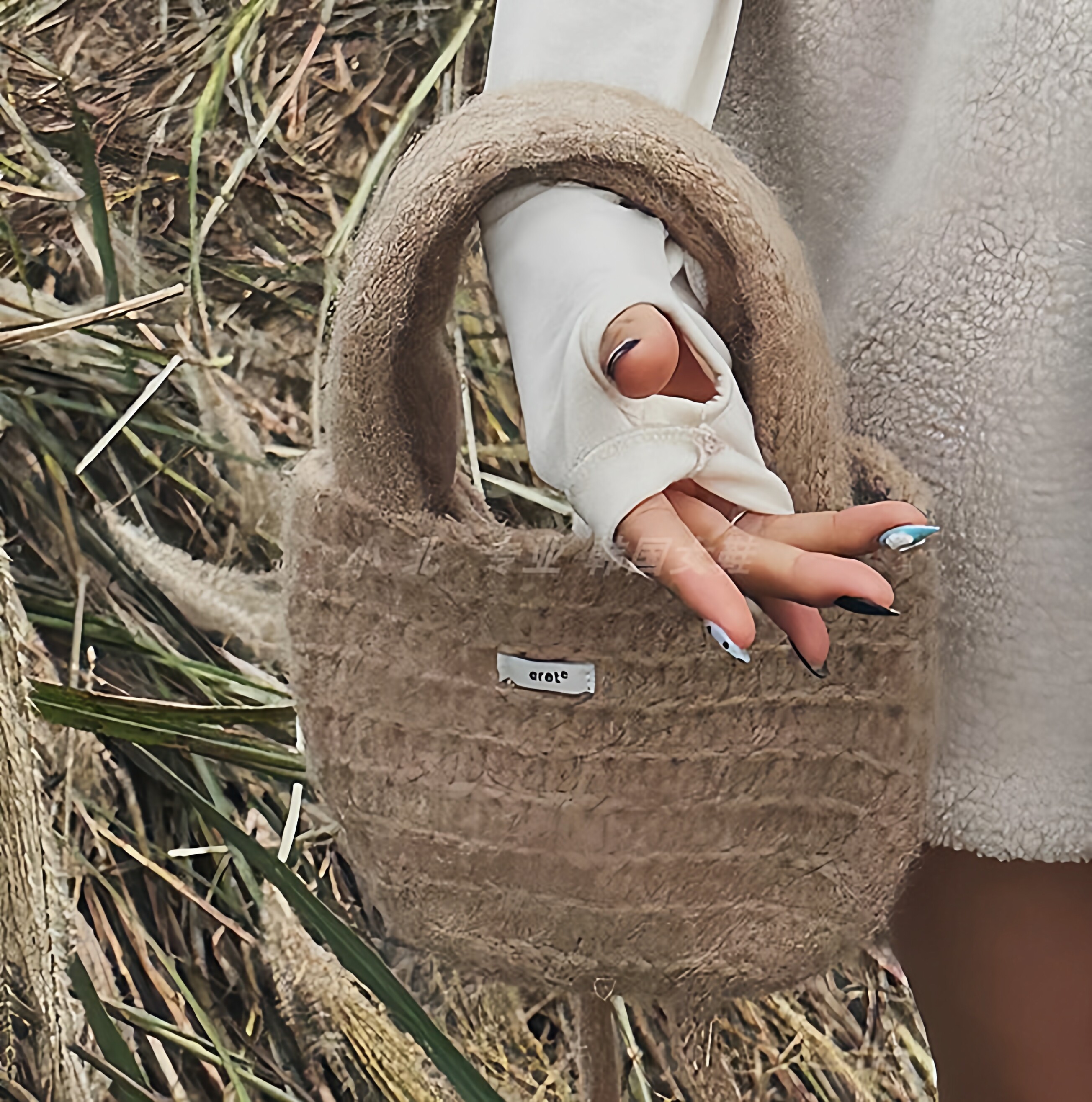 韩版ins风手工针织包包女百搭手提斜挎包小众高级感编织包