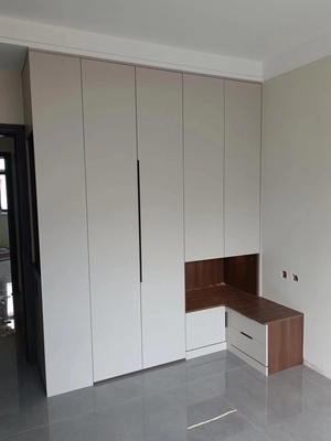 全屋定制纯实木衣柜板式颗粒板万华禾香板鲁丽欧松板定制橱柜酒柜