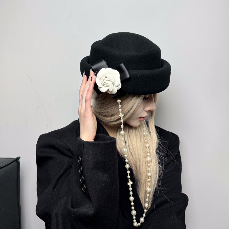 珍珠链条卷边羊毛呢贝雷帽小香风