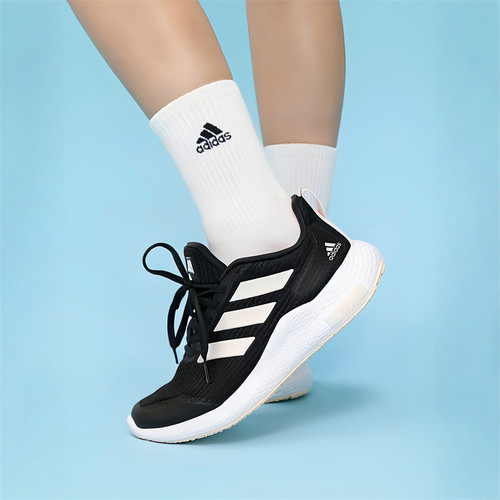 adidas阿迪达斯女子运动跑步鞋