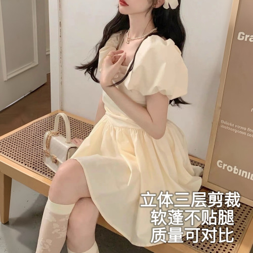 纯欲两穿法式泡泡袖连衣裙收腰一字露肩收腰蓬蓬短裙小个度假裙夏