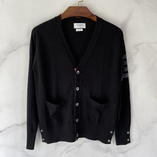 定制薄款 2025 灰色条纹 丝光羊毛五扣黑色开衫 羊毛材质 新配色