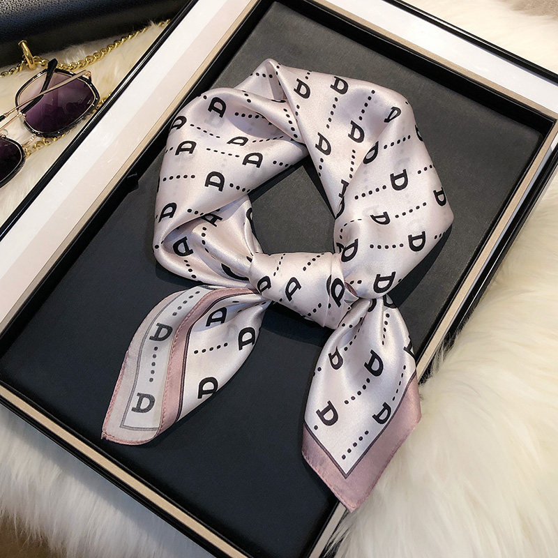 悦饰韵真丝丝巾小方巾65x65cm春秋装饰韩国领巾百搭装饰装饰围巾 - 实物图