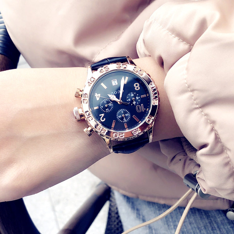 2022新品高级感霸气手表女简约气质复古港风高颜值皮带款十大品牌