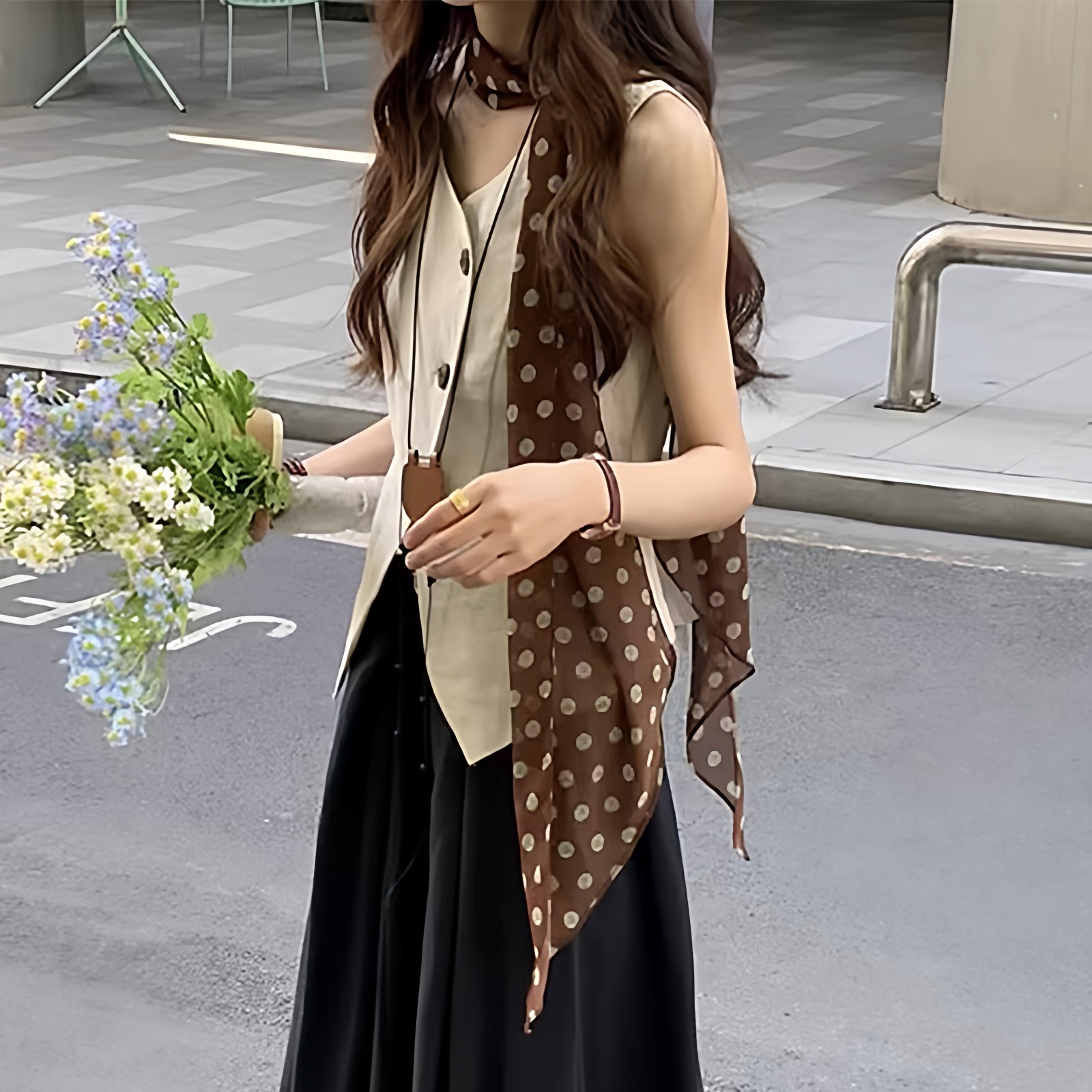 法式复古棕色波点丝巾女夏季薄款长条围巾系脖子飘带领巾配饰颈饰