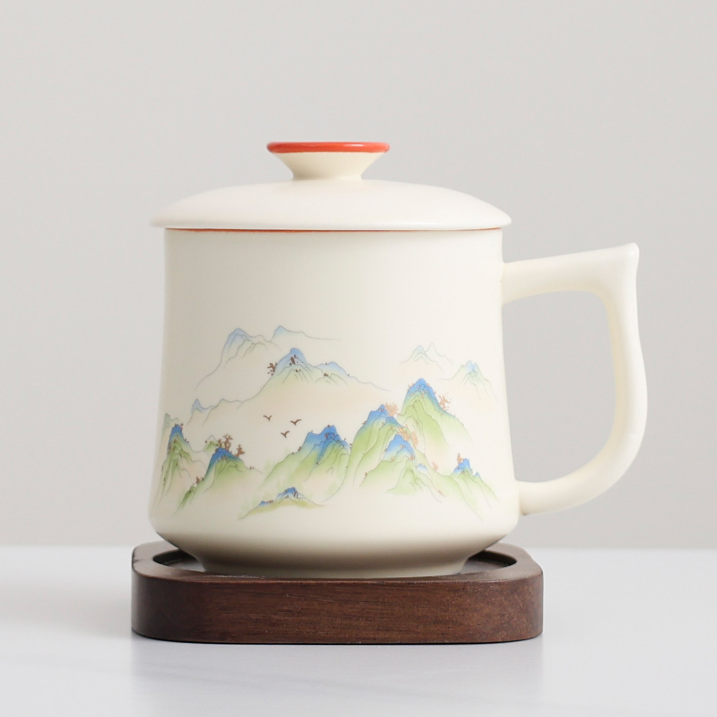 陶瓷马克杯带盖个人泡茶杯图片