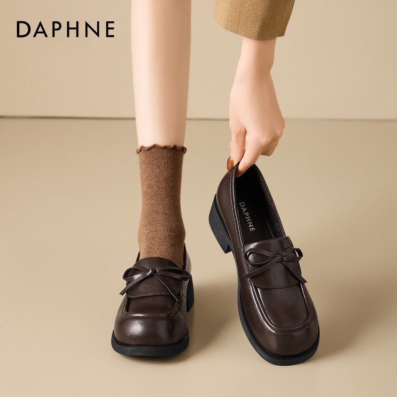 达芙妮棕色粗跟乐福鞋女款2026春季新款英伦风小皮鞋增高单鞋女鞋,女鞋,乐福鞋（豆豆鞋）,淘宝优惠券,粉丝福利购,淘宝优惠卷