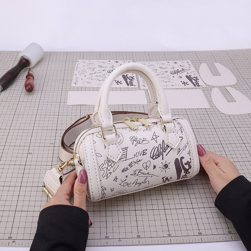 diy手工编织包包自制作材料包涂鸦斜跨包高级质感女包送女友礼物,箱包皮具/热销女包/男包,通用款女包,淘宝优惠券,粉丝福利购,淘宝优惠卷