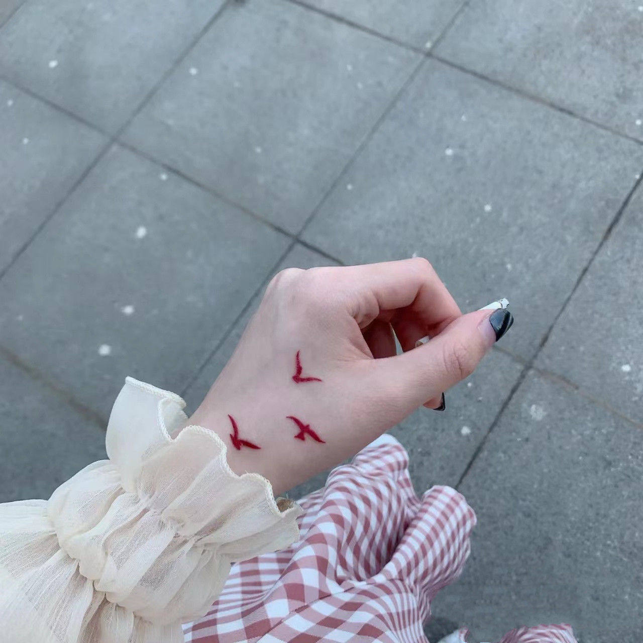 红色大雁海鸥纹身贴小图案手腕锁骨 猫爪蝴蝶卡通可爱ins持久