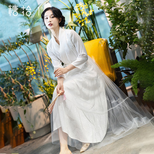 白色仿真丝提花连衣裙女夏季裙