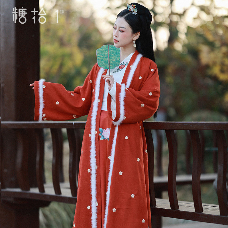 改良汉服女冬装红色宋制对襟长袄