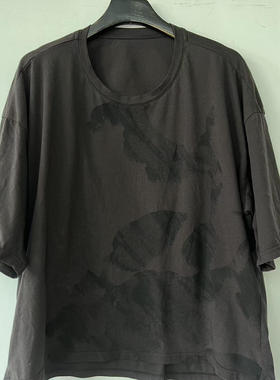 小红分享-衣秋白-圆领做旧暗花休闲T恤351014