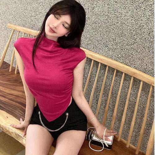 Women's Solid Color Asymmetrical Hem Semi-turtleneck Tank