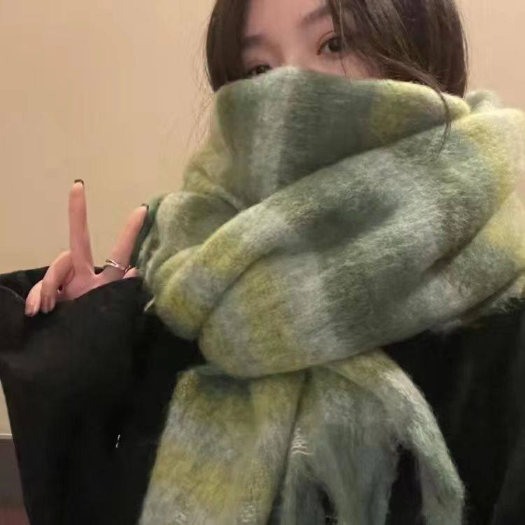 浅绿色围巾ins高级感~拉毛彩色大围巾秋冬季保暖围脖时尚情侣女温
