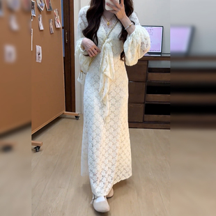 法式party小礼服V领飘带长袖连衣裙子秋冬修身内搭蕾丝设计长裙女