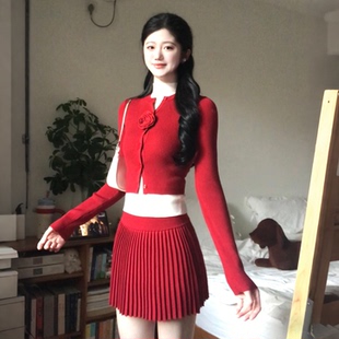 红色小个子新年战袍针织连衣裙女2026春季新款修身显瘦套装短裙子