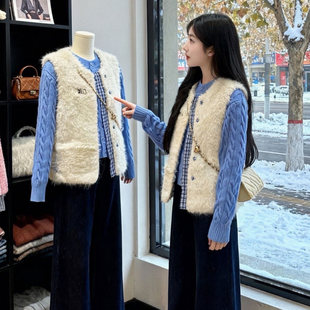 超好看的白色羊羔绒马甲外套女春季2026新款小个子高级感叠穿毛衣