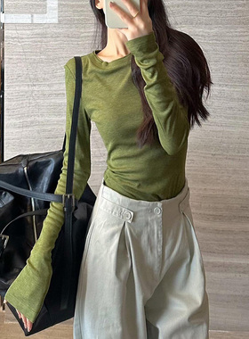 绿色圆领长袖T恤女装秋季百搭收腰显瘦休闲ins风简约打底衫小上衣
