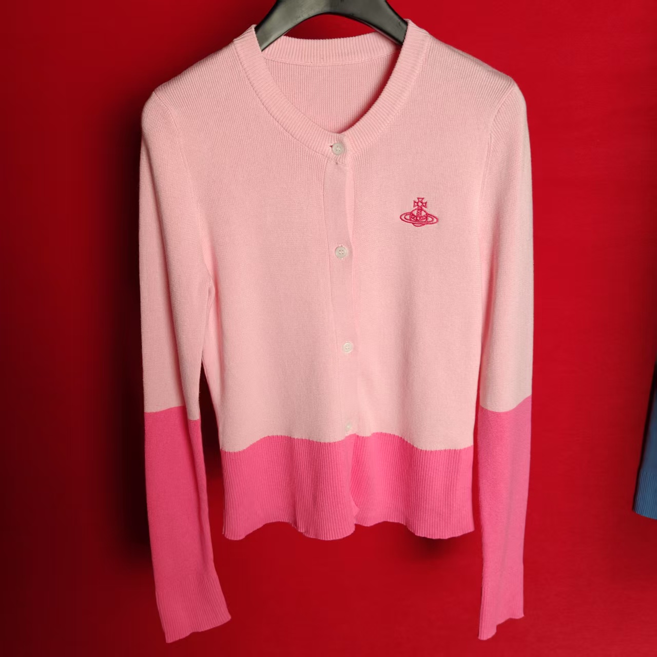 宽松显瘦可爱设计感针织上衣DP5420