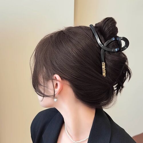 网红高级感字母抓夹后脑勺盘发鲨鱼夹发夹女2024新款发卡夹子头饰