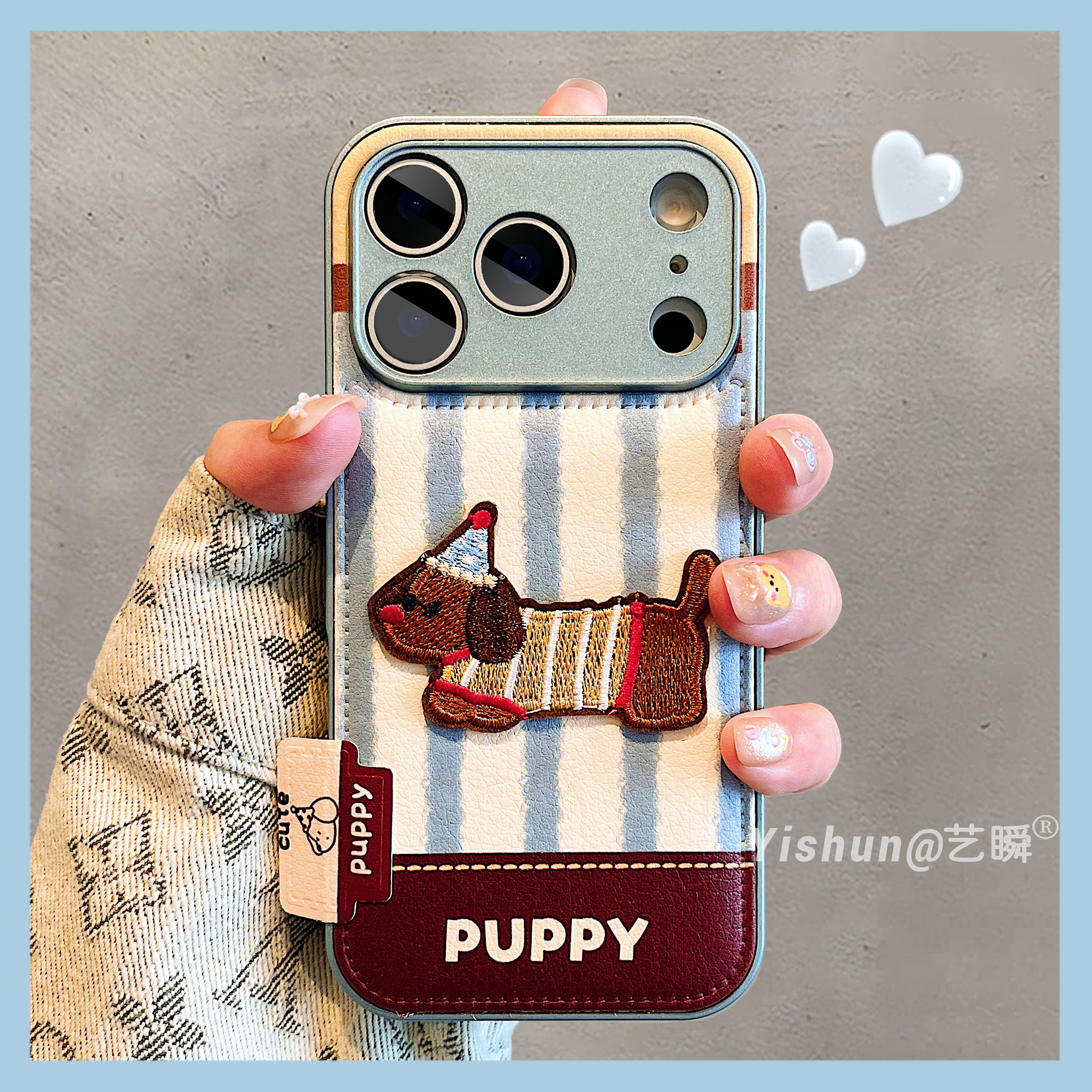 秋冬新款蓝白条纹三角帽腊肠狗适用iPhone17ProMax手机壳苹果16pro皮质鼓包13全包镜头15pro可爱14女款保护套