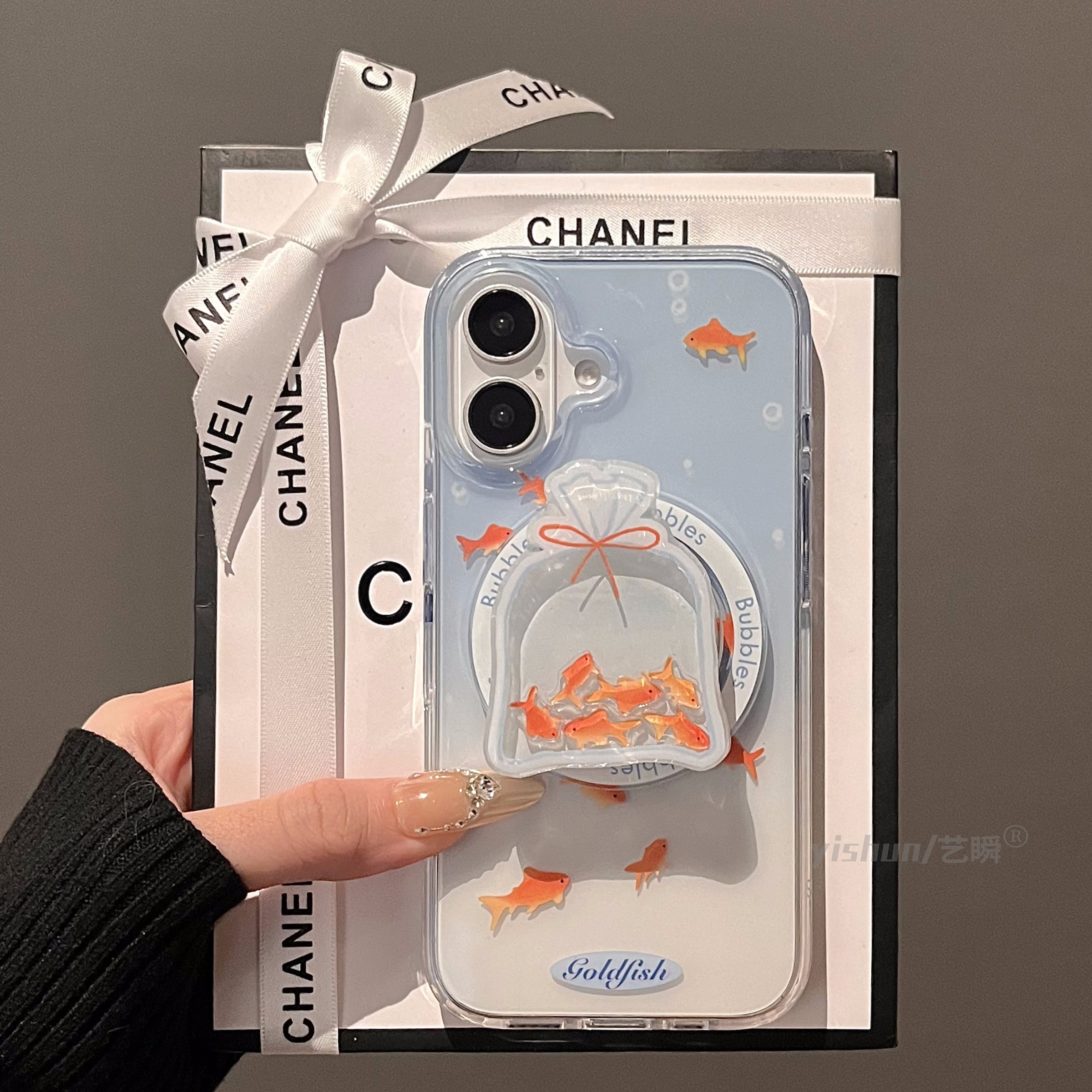 分享两位好友即可获得满减10元优惠券~