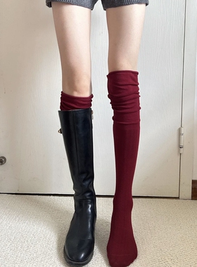 红色超显白！像是把冬日暖阳穿在腿上~超级喜欢！白黑咖色堆堆袜