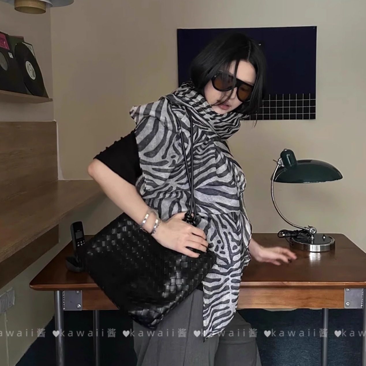 老钱风黑白斑马纹丝巾女法式复古