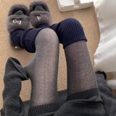 挖到超好穿 女 秋冬高级质感复古慵懒搭配大衣毛衫 微透连裤 袜啦