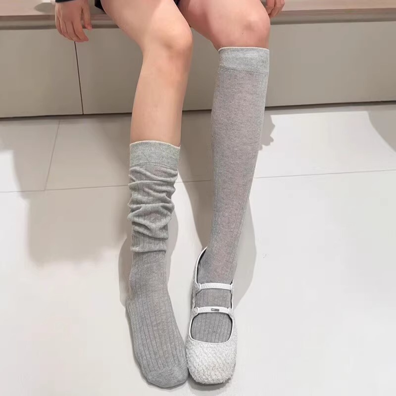 浅灰色小腿袜真miu可堆堆可拉直