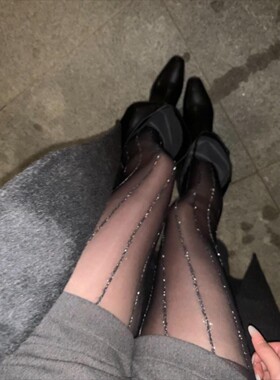 每当跨年的时候就会再次爱上黑丝袜 套件oversize西装或软糯毛衣